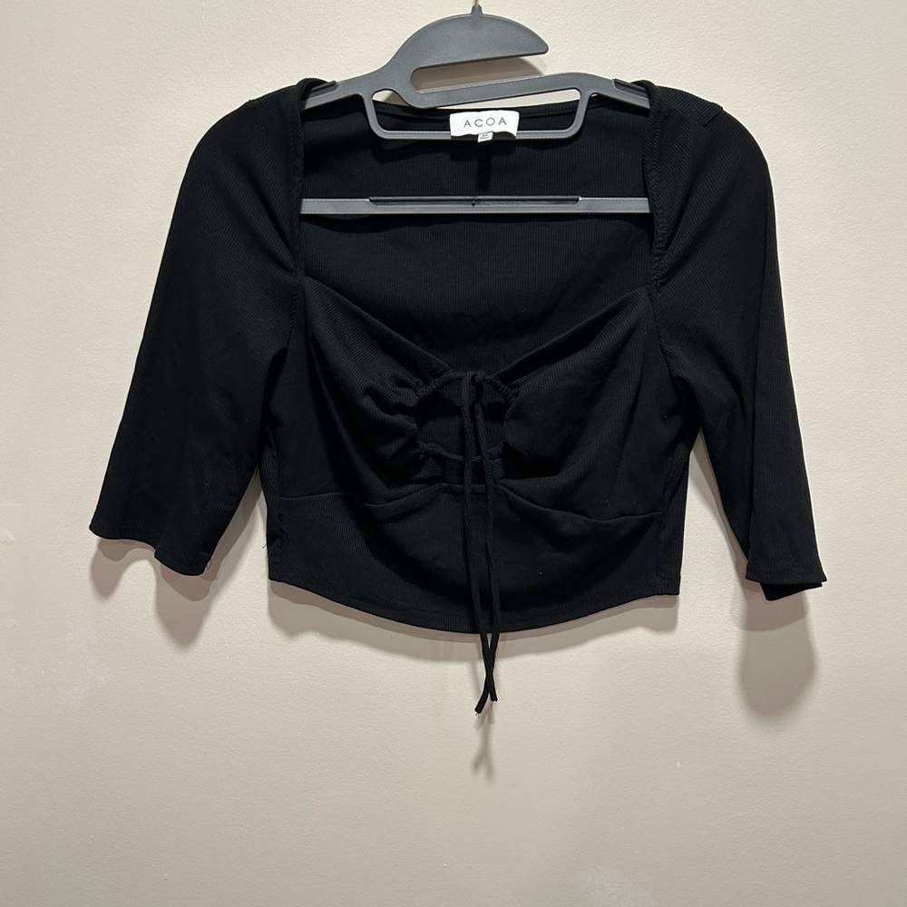 Black 3/4 Sleeve Tie Front Crop Blouse
